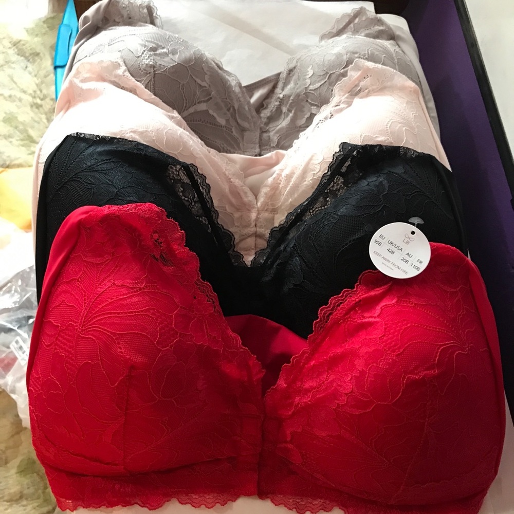 Size 42B lace bras front closure. Price is each